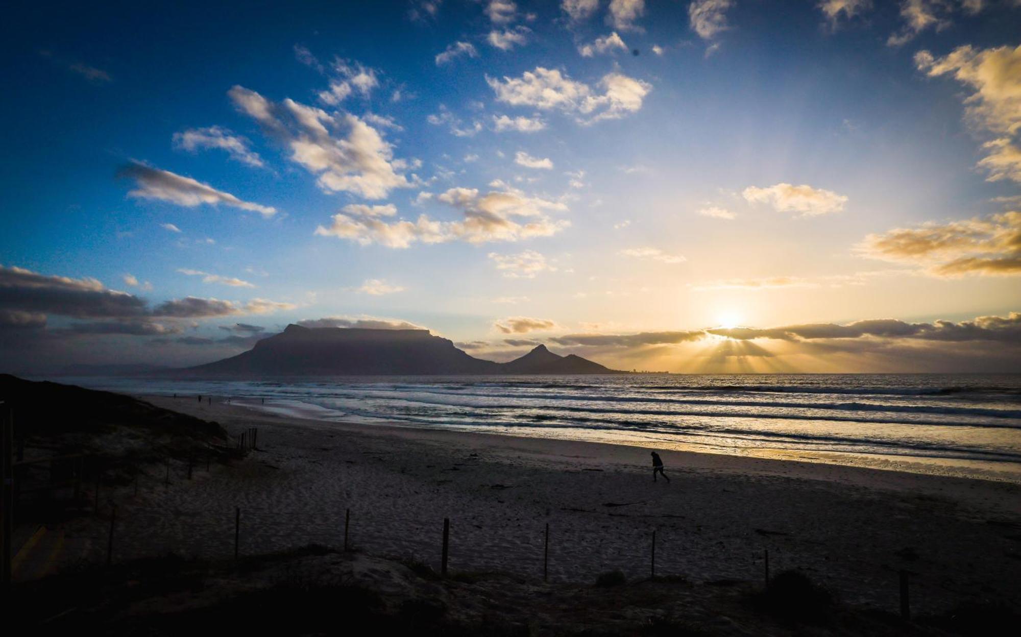 Ocean 9 - Sunset Beachfront Residency ケープタウン エクステリア 写真
