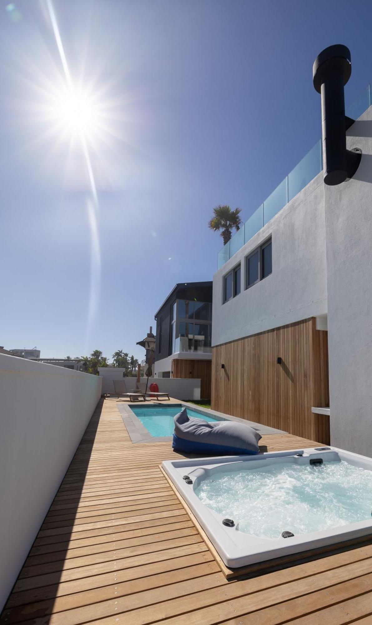 Ocean 9 - Sunset Beachfront Residency ケープタウン エクステリア 写真
