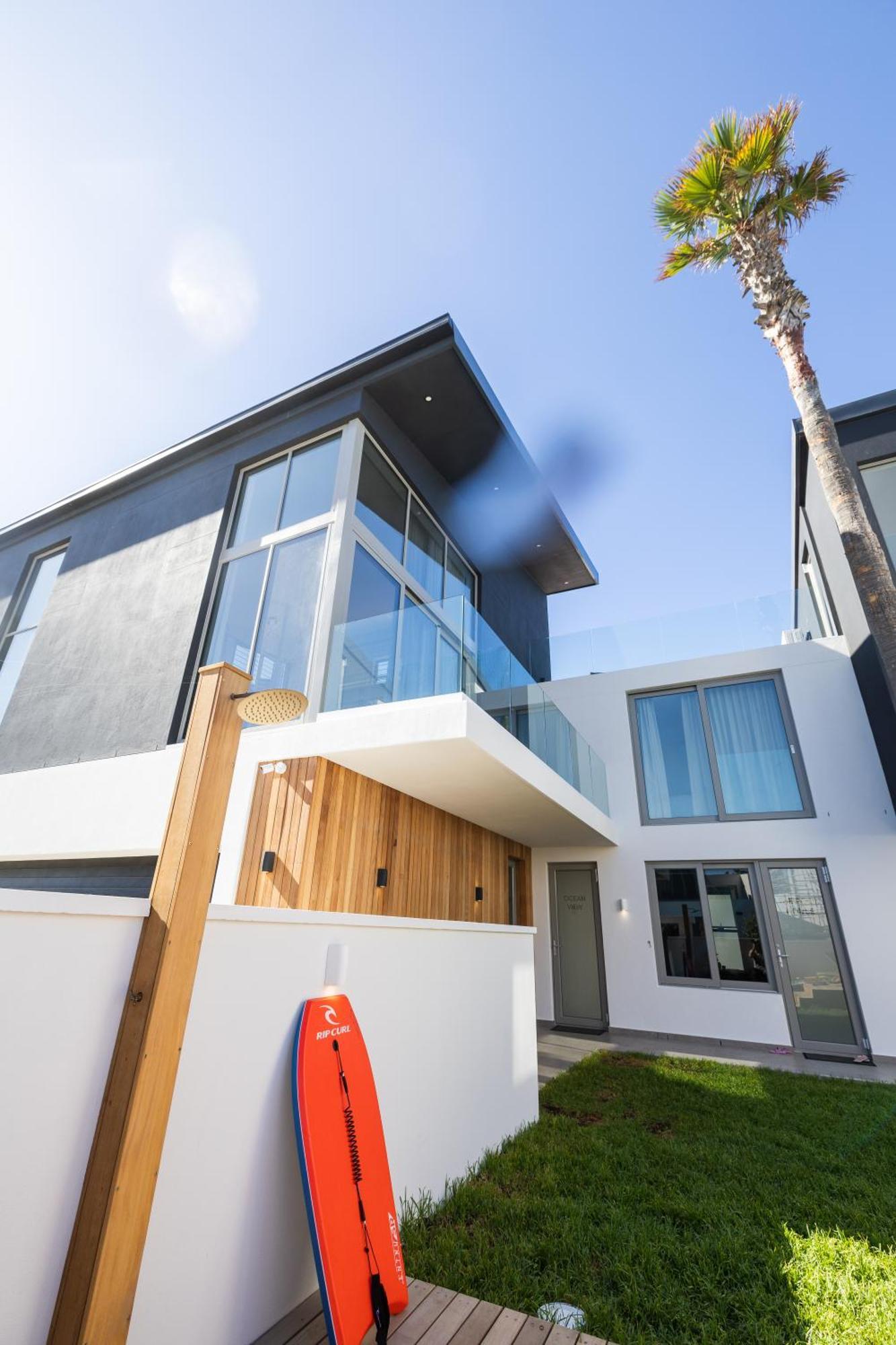 Ocean 9 - Sunset Beachfront Residency ケープタウン エクステリア 写真